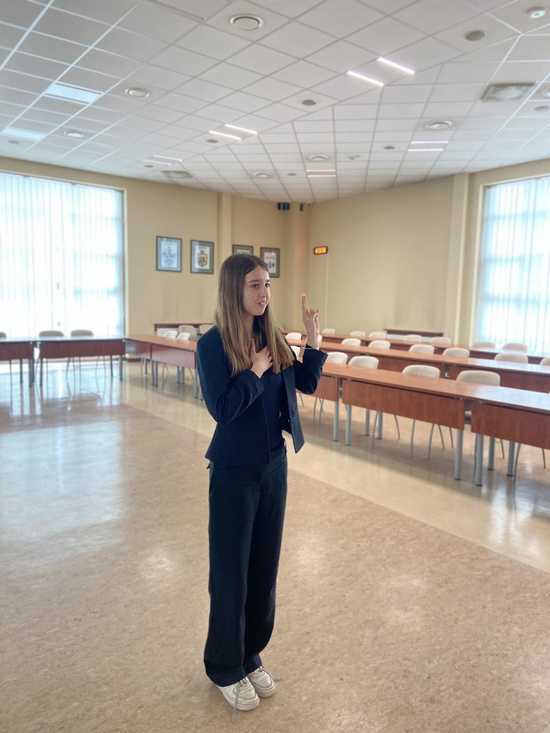 Trzy nowe komisje i zaprzysiężenie Młodzieżowej Rady Miejskiej w Świdnicy. Czym będą się zajmować młodzi radni?