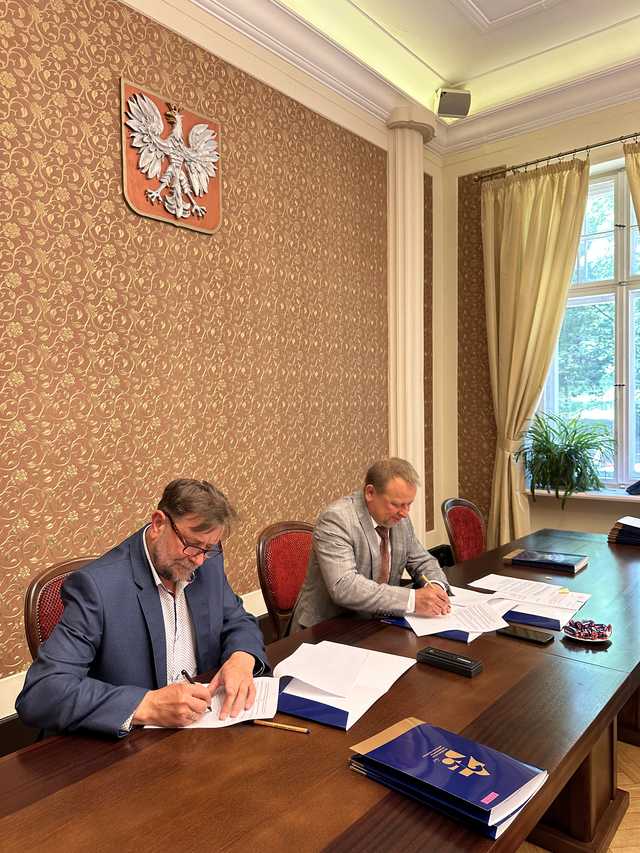Ekonomik będzie współpracować z Akademią Angelusa Silesiusa w Wałbrzychu. Podpisano porozumienie [SZCZEGÓŁY]