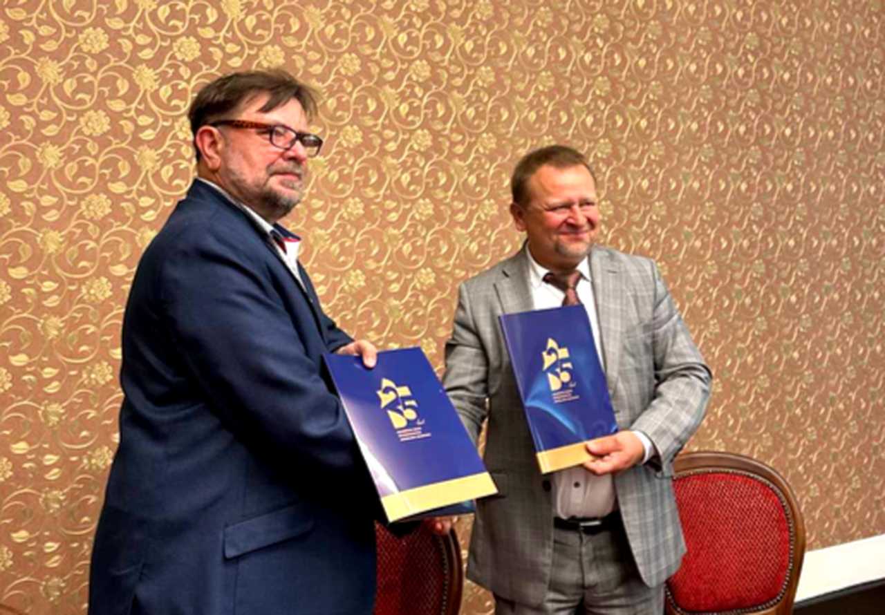 Ekonomik będzie współpracować z Akademią Angelusa Silesiusa w Wałbrzychu. Podpisano porozumienie [SZCZEGÓŁY]