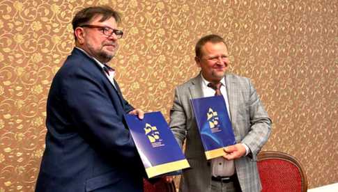 Ekonomik będzie współpracować z Akademią Angelusa Silesiusa w Wałbrzychu. Podpisano porozumienie [SZCZEGÓŁY]