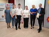 [FOTO] Do uczniów z Mokrzeszowa powędrował Laur Młodego Samorządowca