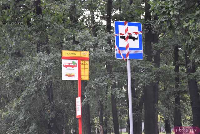 [FOTO] Start rewolucyjnych zmian w komunikacji miejskiej. Zobaczcie autobusy na nowych trasach i przystankach!