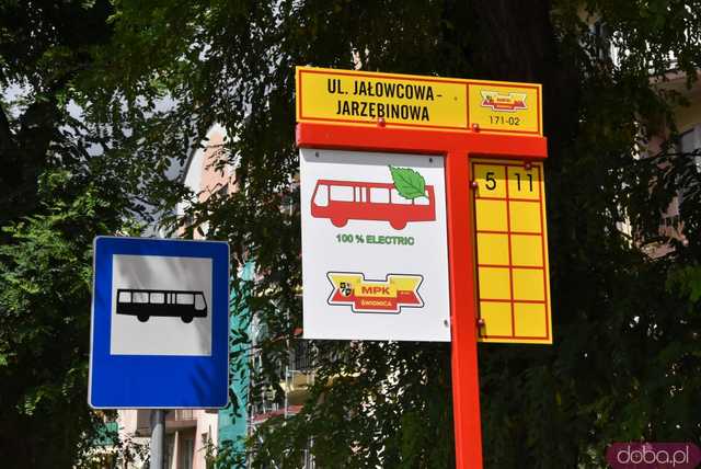 [FOTO] Start rewolucyjnych zmian w komunikacji miejskiej. Zobaczcie autobusy na nowych trasach i przystankach!