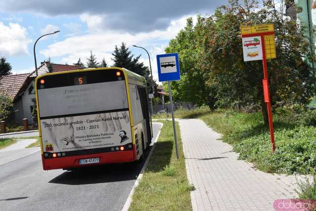 [FOTO] Start rewolucyjnych zmian w komunikacji miejskiej. Zobaczcie autobusy na nowych trasach i przystankach!