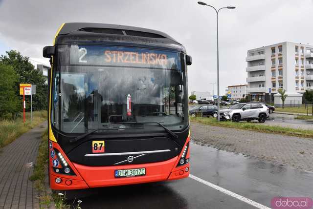 [FOTO] Start rewolucyjnych zmian w komunikacji miejskiej. Zobaczcie autobusy na nowych trasach i przystankach!