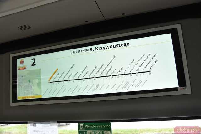[FOTO] Start rewolucyjnych zmian w komunikacji miejskiej. Zobaczcie autobusy na nowych trasach i przystankach!
