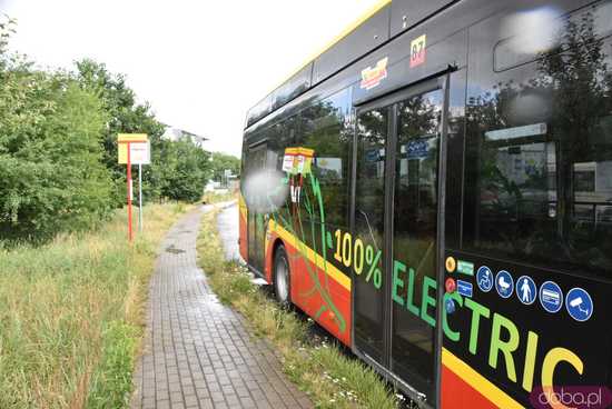 [FOTO] Start rewolucyjnych zmian w komunikacji miejskiej. Zobaczcie autobusy na nowych trasach i przystankach!