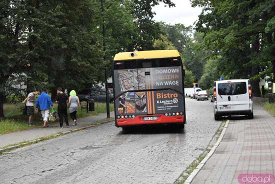 [FOTO] Start rewolucyjnych zmian w komunikacji miejskiej. Zobaczcie autobusy na nowych trasach i przystankach!