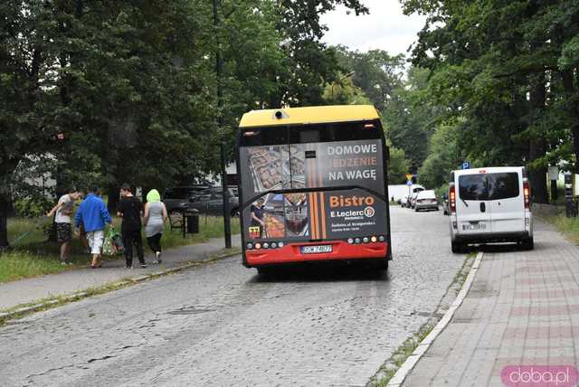 [FOTO] Start rewolucyjnych zmian w komunikacji miejskiej. Zobaczcie autobusy na nowych trasach i przystankach!