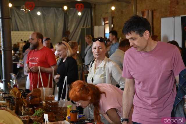 [FOTO] Duże zainteresowanie lokalnymi produktami na Targu Ziemi w Tarnawie