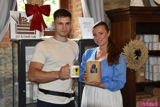 [FOTO] Duże zainteresowanie lokalnymi produktami na Targu Ziemi w Tarnawie
