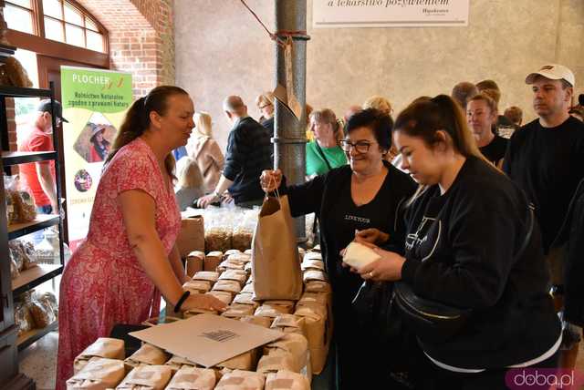 [FOTO] Duże zainteresowanie lokalnymi produktami na Targu Ziemi w Tarnawie
