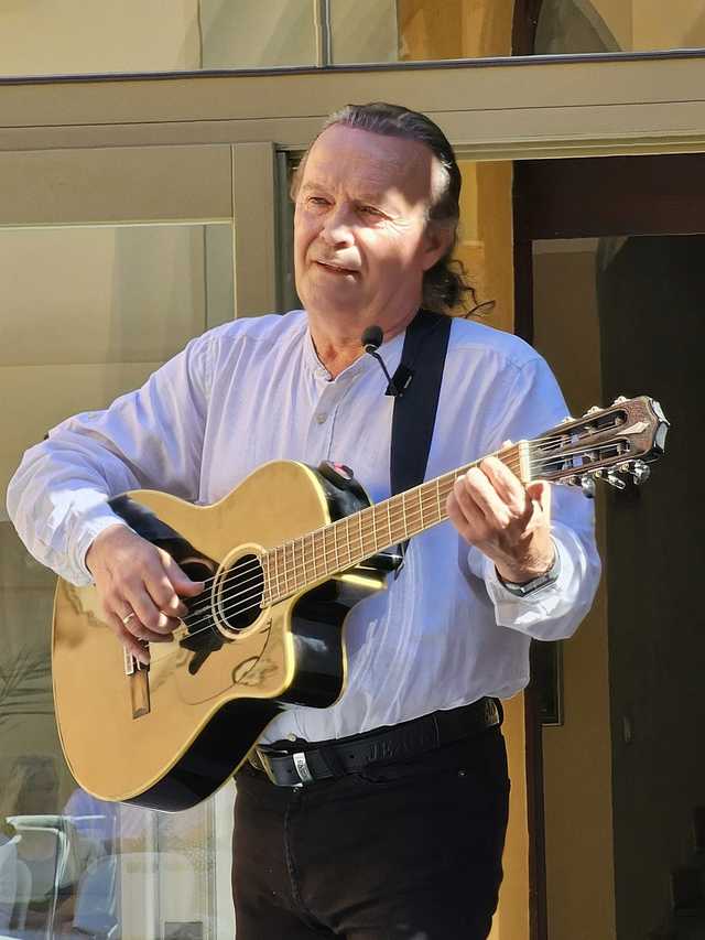 [FOTO] Janusz Cedro zagrał w Strzegomiu