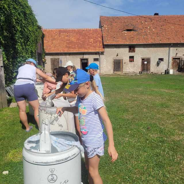 [FOTO] Dzieci z gminy Świdnica odwiedziły Ostoję nad Młynówką