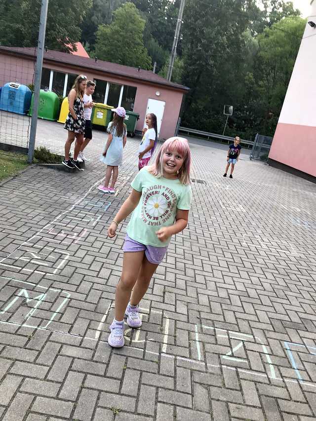 [FOTO] Wakacje blisko domu mogą być ekscytujące. Dzieci z gminy Świdnica uczestniczą w kolonii sportowo-profilaktycznej