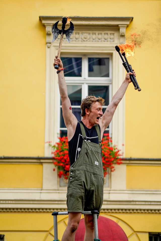 [FOTO] Magiczne przedstawienia pod gołym niebem. Ruszył Festiwal Teatru Otwartego