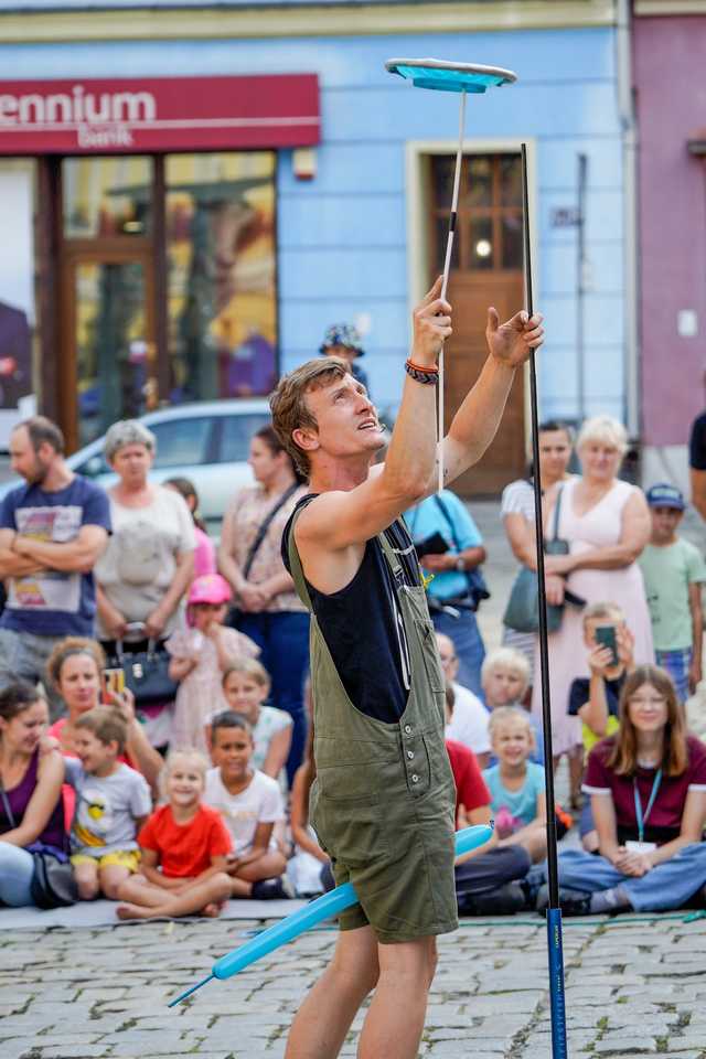 [FOTO] Magiczne przedstawienia pod gołym niebem. Ruszył Festiwal Teatru Otwartego