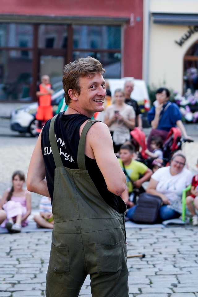 [FOTO] Magiczne przedstawienia pod gołym niebem. Ruszył Festiwal Teatru Otwartego