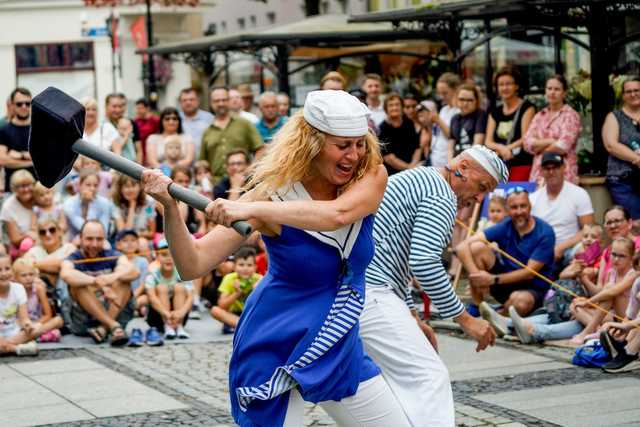 [FOTO] Magiczne przedstawienia pod gołym niebem. Ruszył Festiwal Teatru Otwartego