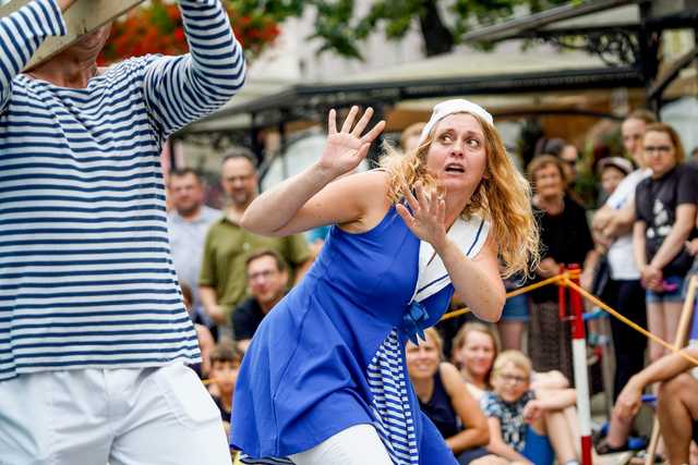 [FOTO] Magiczne przedstawienia pod gołym niebem. Ruszył Festiwal Teatru Otwartego