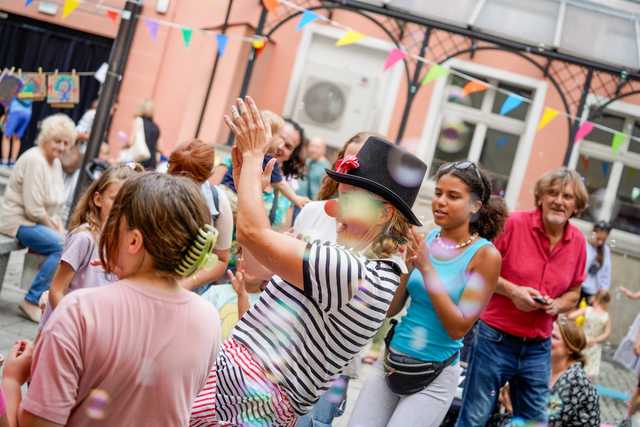 [FOTO] Magiczne przedstawienia pod gołym niebem. Ruszył Festiwal Teatru Otwartego