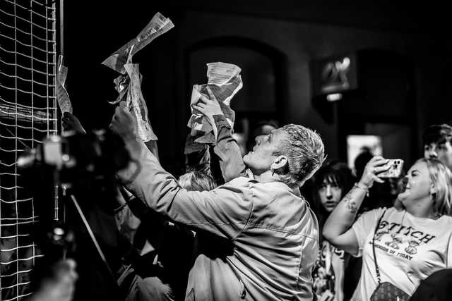 [FOTO] Plenerowe spektakle, strefa zabaw dla dzieci, spacer śladami murów obronnych. Trwa Festiwal Teatru Otwartego