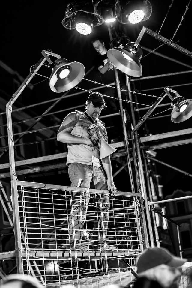 [FOTO] Plenerowe spektakle, strefa zabaw dla dzieci, spacer śladami murów obronnych. Trwa Festiwal Teatru Otwartego