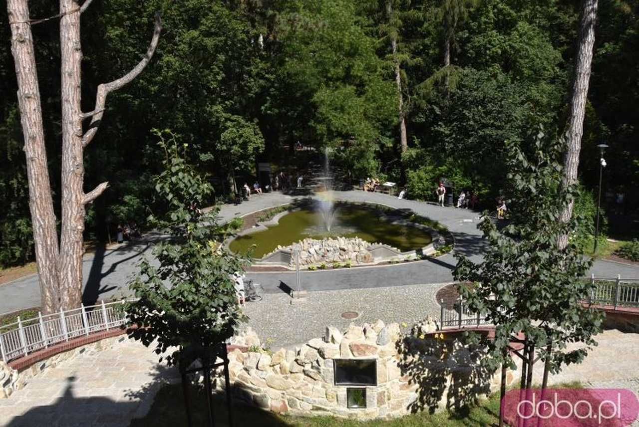 [FOTO] Nuty klasycznych kompozytorów, deep house i dźwięki podróży wybrzmiały z Muzycznej Altany w Parku Młodzieżowym