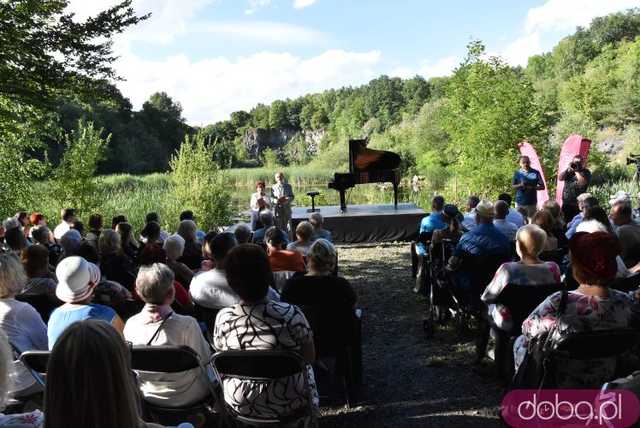 [FOTO] Utwory Chopina w wykonaniu utytułowanej pianistki wybrzmiały w samym sercu kamieniołomu