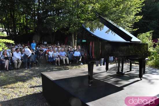 [FOTO] Utwory Chopina w wykonaniu utytułowanej pianistki wybrzmiały w samym sercu kamieniołomu