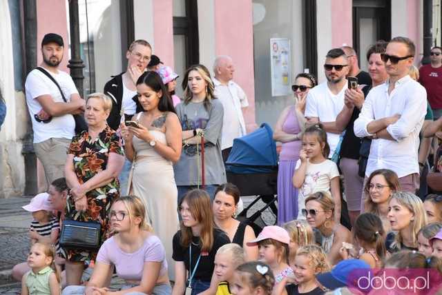 [FOTO] Uliczne przedstawienia, koncert i wernisaż wystawy na zakończenie 26. Festiwalu Teatru Otwartego