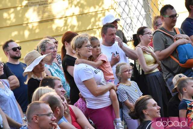 [FOTO] Uliczne przedstawienia, koncert i wernisaż wystawy na zakończenie 26. Festiwalu Teatru Otwartego