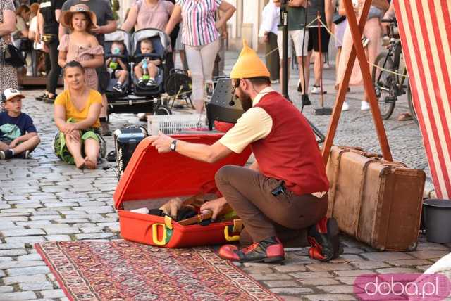 [FOTO] Uliczne przedstawienia, koncert i wernisaż wystawy na zakończenie 26. Festiwalu Teatru Otwartego