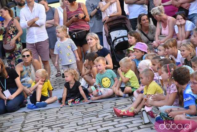 [FOTO] Uliczne przedstawienia, koncert i wernisaż wystawy na zakończenie 26. Festiwalu Teatru Otwartego