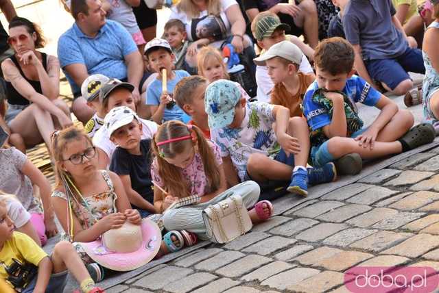 [FOTO] Uliczne przedstawienia, koncert i wernisaż wystawy na zakończenie 26. Festiwalu Teatru Otwartego