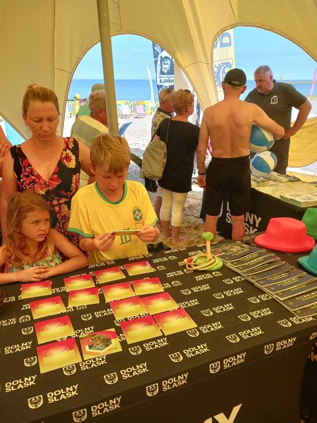 [FOTO] Promocja miasta na bałtyckich plażach. Świdnica w Projekcie Plaża w Międzyzdrojach