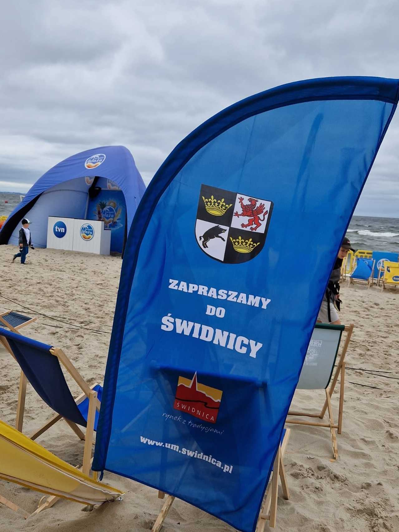 [FOTO] Promocja miasta na bałtyckich plażach. Świdnica w Projekcie Plaża w Międzyzdrojach
