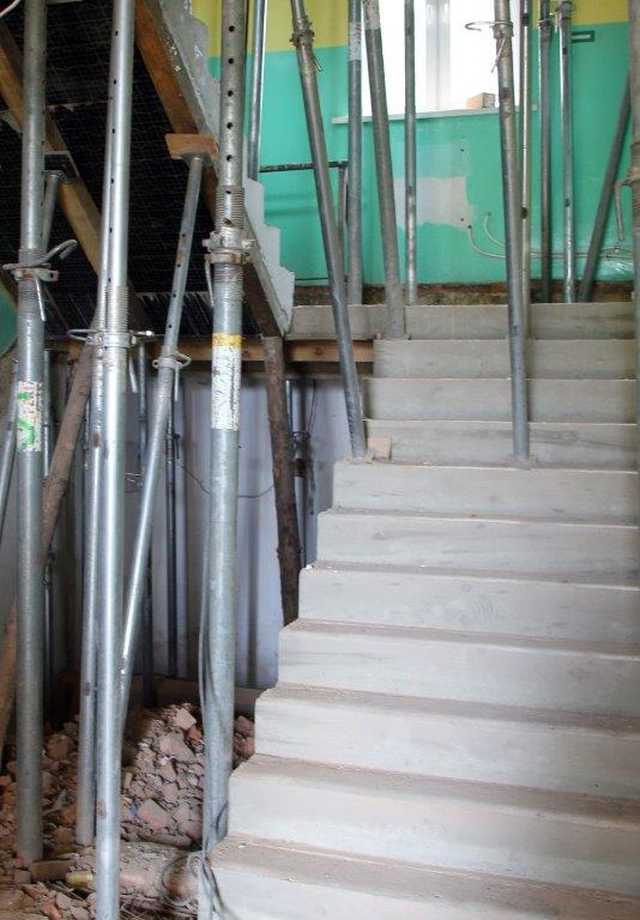 [FOTO] Trwa modernizacja budynku Szkoły Podstawowej w Gniewkowie