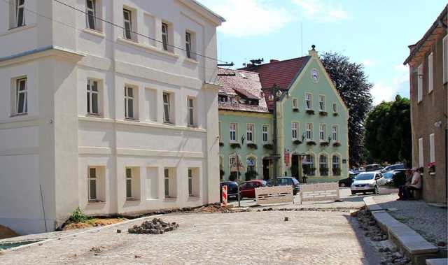 [FOTO] Przebudowa ul. Kościelnej w Dobromierzu na półmetku