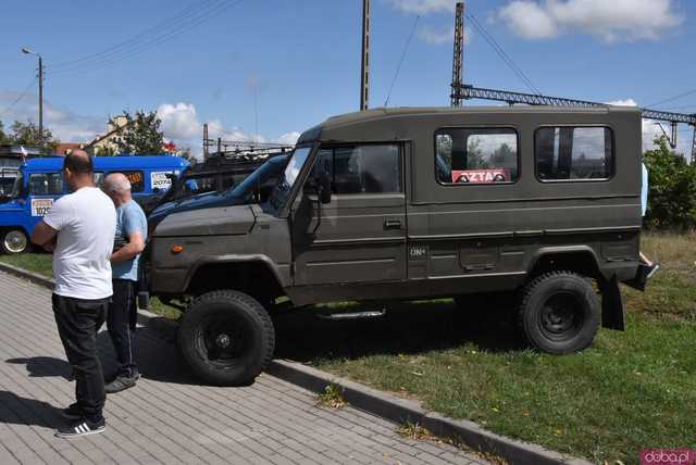 [WIDEO/FOTO] Zabytkowe modele, tuningowe cuda i legendarne klasyki. Miłośnicy motoryzacji spotkali się po raz dziewiąty