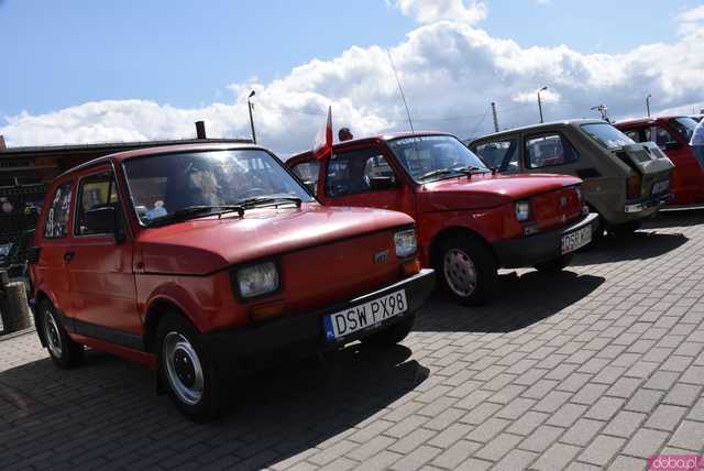 [WIDEO/FOTO] Zabytkowe modele, tuningowe cuda i legendarne klasyki. Miłośnicy motoryzacji spotkali się po raz dziewiąty