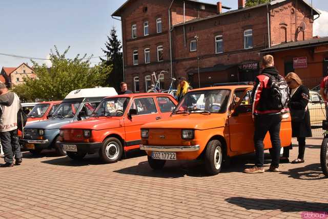 [WIDEO/FOTO] Zabytkowe modele, tuningowe cuda i legendarne klasyki. Miłośnicy motoryzacji spotkali się po raz dziewiąty