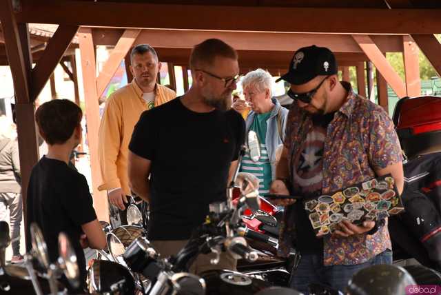 [WIDEO/FOTO] Zabytkowe modele, tuningowe cuda i legendarne klasyki. Miłośnicy motoryzacji spotkali się po raz dziewiąty