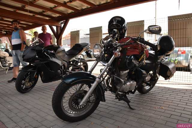[WIDEO/FOTO] Zabytkowe modele, tuningowe cuda i legendarne klasyki. Miłośnicy motoryzacji spotkali się po raz dziewiąty