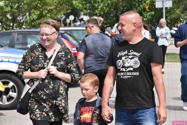 [WIDEO/FOTO] Zabytkowe modele, tuningowe cuda i legendarne klasyki. Miłośnicy motoryzacji spotkali się po raz dziewiąty