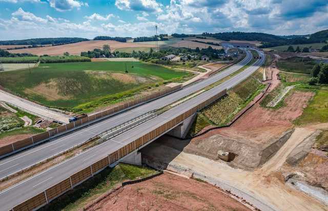 [FOTO] W środę otwarcie ostatniego dolnośląskiego odcinka S3! Powstał tam najdłuższy pozamiejski tunel w Polsce