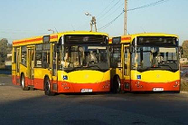Autobusy komunikacji miejskiej jeżdżą ulicami miasta od 67 lat. Jaka wyglądała historia transportu miejskiego?