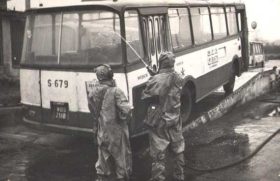 Autobusy komunikacji miejskiej jeżdżą ulicami miasta od 67 lat. Jaka wyglądała historia transportu miejskiego?