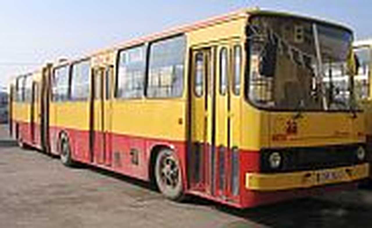 Autobusy komunikacji miejskiej jeżdżą ulicami miasta od 67 lat. Jaka wyglądała historia transportu miejskiego?