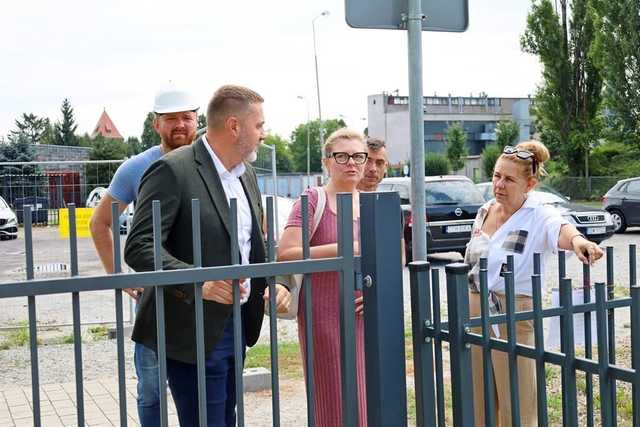 [WIZUALIZACJA/FOTO] Trwa rozbudowa Żłobka Miejskiego w Żarowie